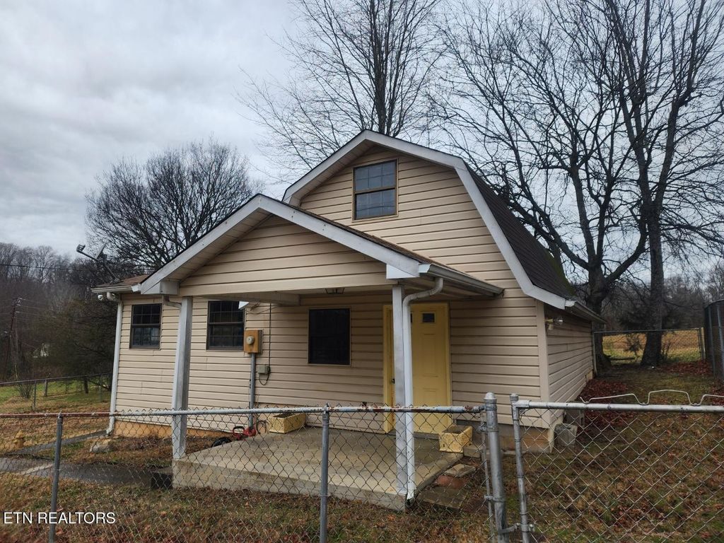 Photo of 221 Moser Rd, Sweetwater, TN 37874 (MLS # 1304584)