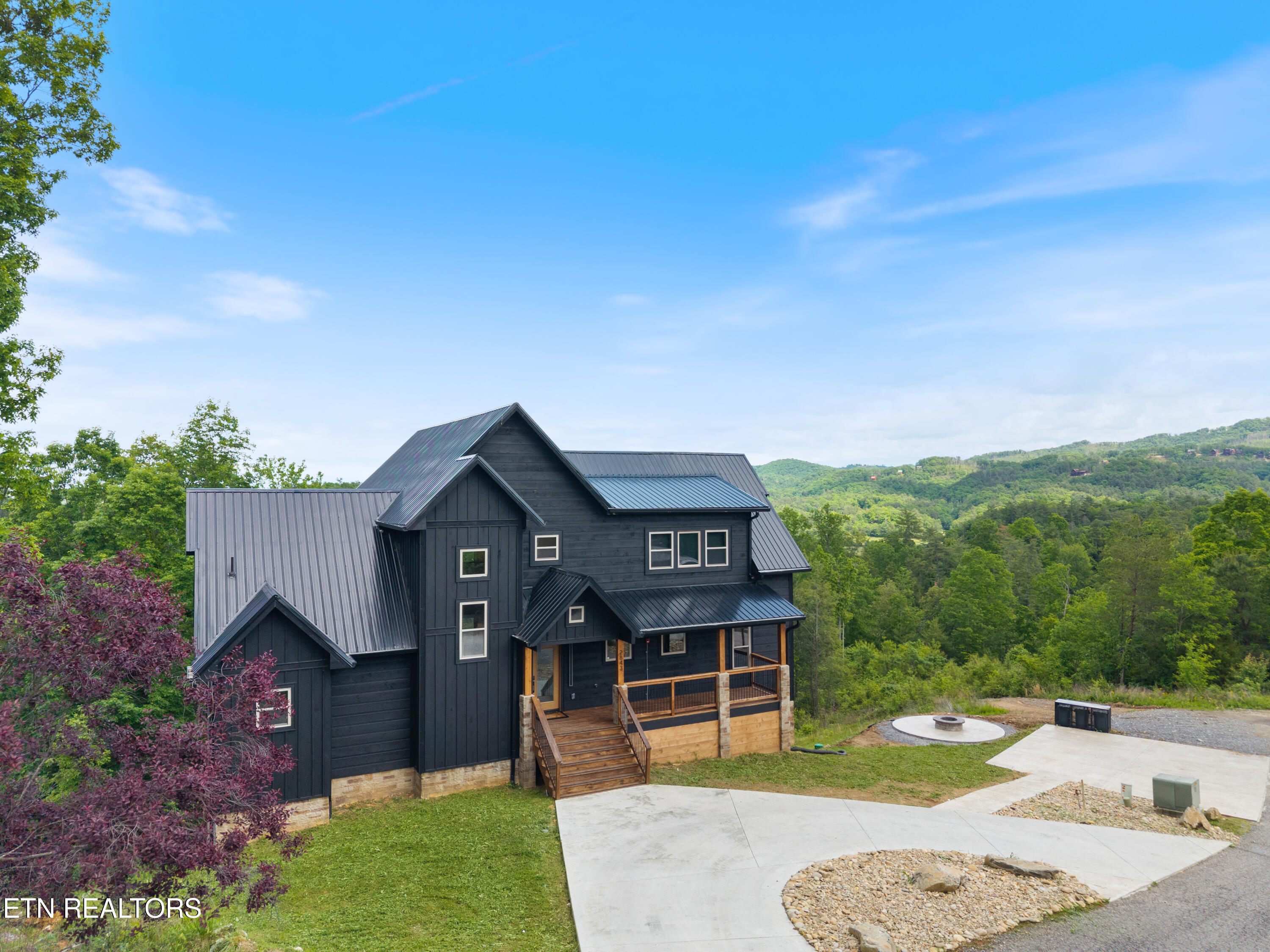 2843 Cedar Falls Way