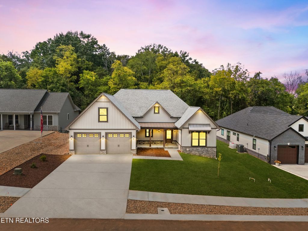 Photo of 123 Gado Way, Loudon, TN 37774 (MLS # 1310217)