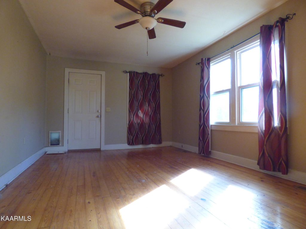 Photo of 2809 Glenn Rd, Louisville, TN 37777 (MLS # 1223262)