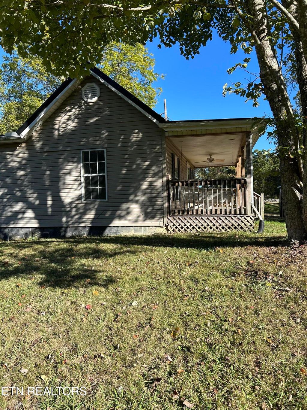 Photo of 647 Coolidge Rd, LaFollette, TN 37766 (MLS # 1336375)