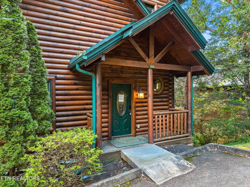 Photo of 737 Mountain Stream Way, Gatlinburg, TN 37738 (MLS # 1313771)