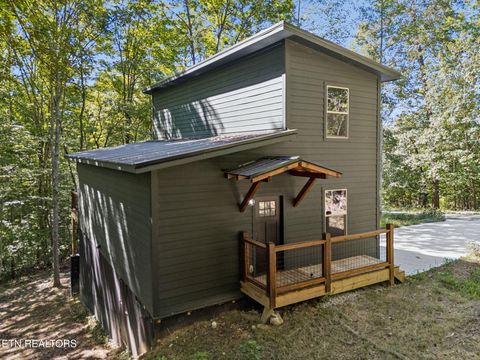 717 Country Oaks Lane LaFollette TN 37766