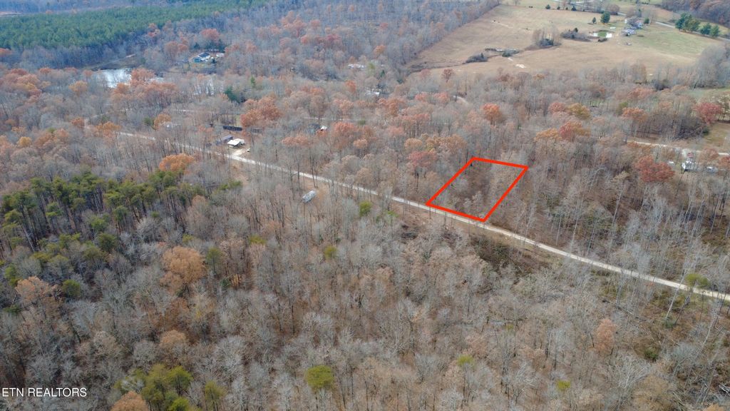 Photo of 69 Diane Circle, Crossville, TN 38572 (MLS # 1322085)