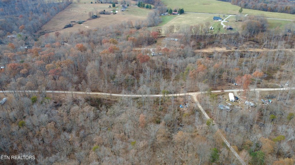 Photo of 69 Diane Circle, Crossville, TN 38572 (MLS # 1322085)