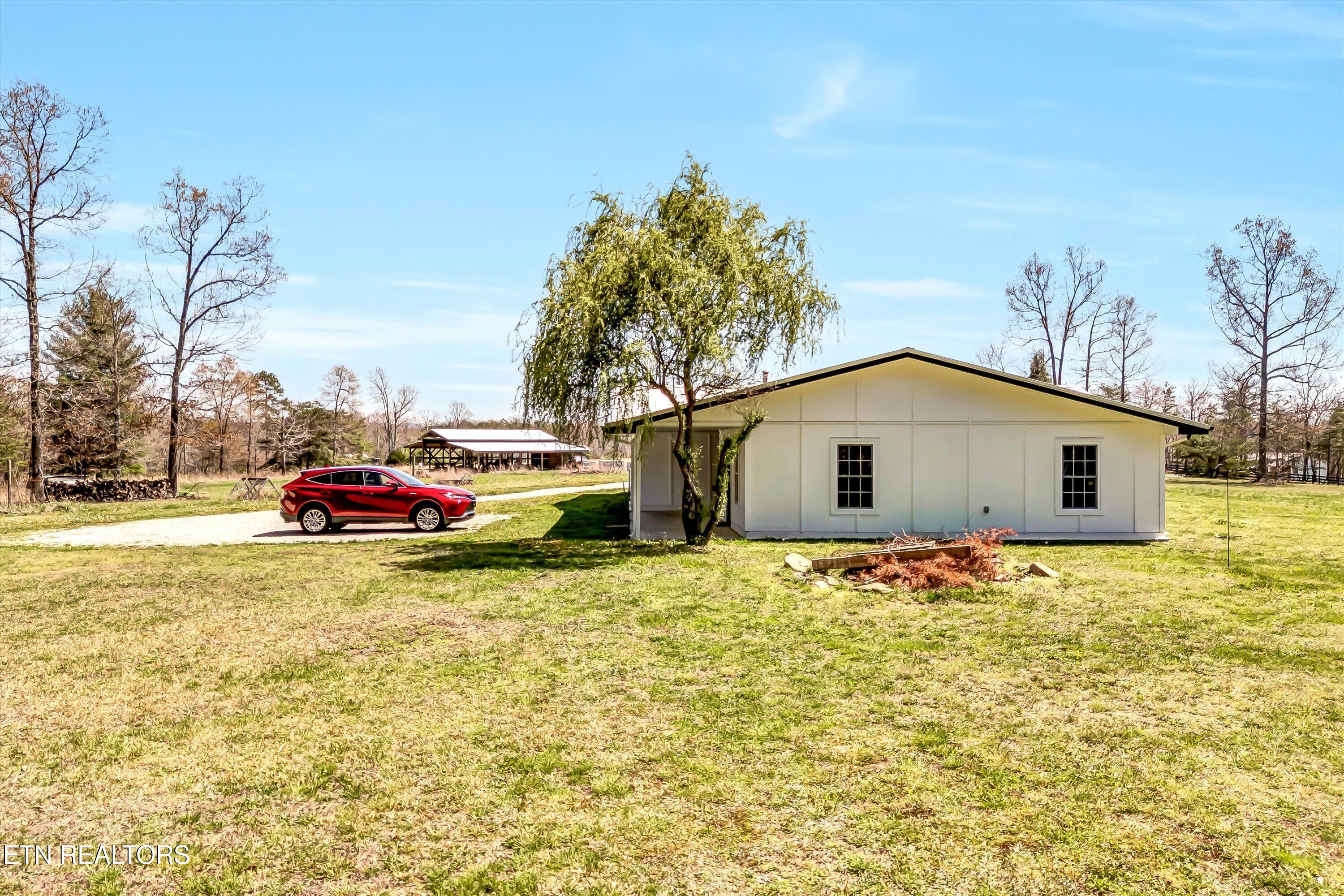 176 Old Collins Turnpike