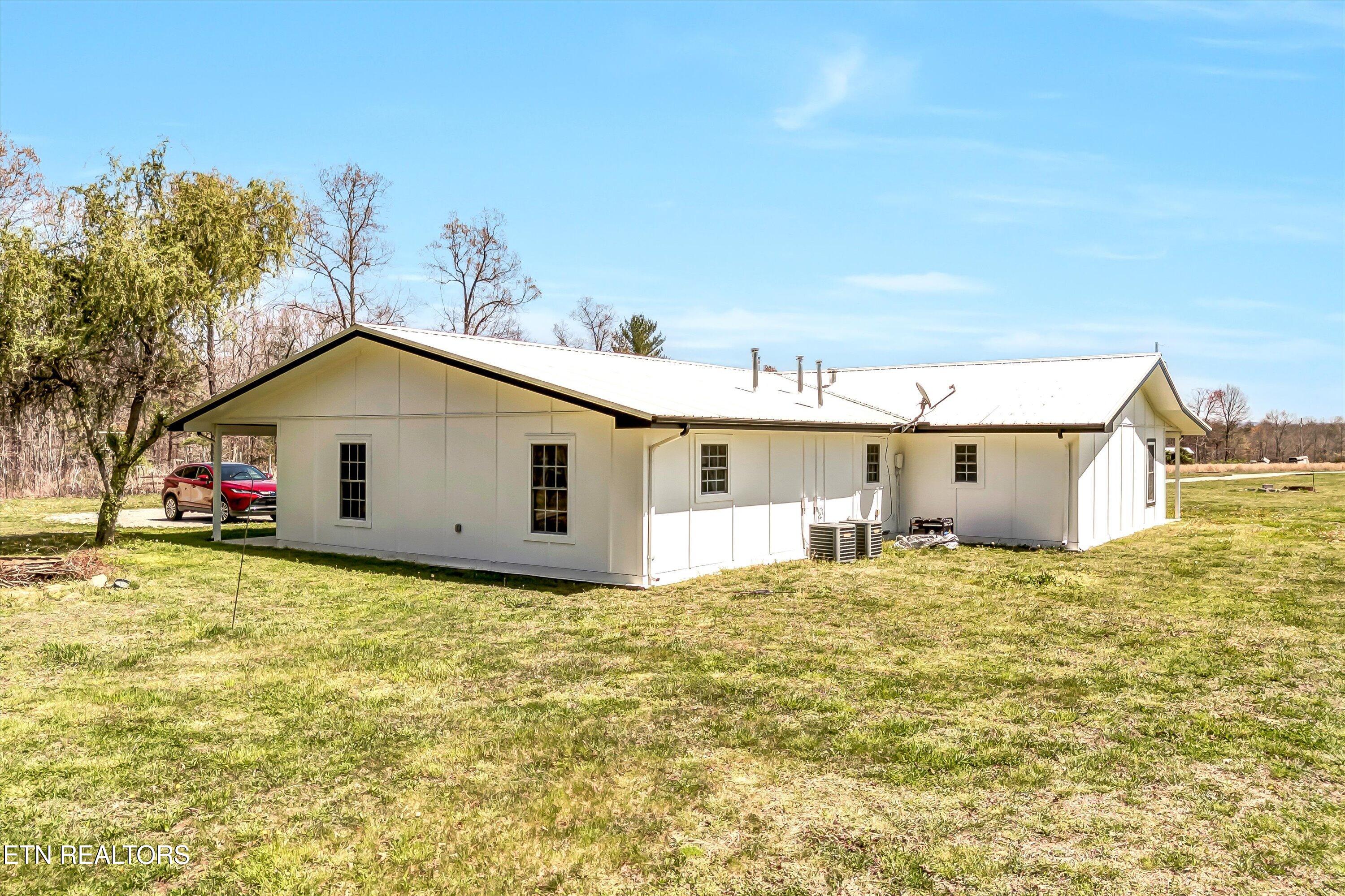 176 Old Collins Turnpike