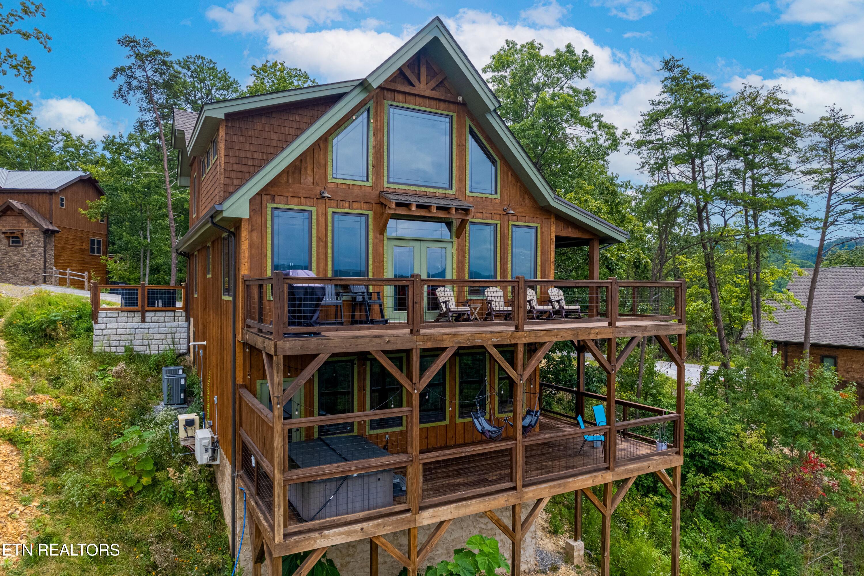 2520 Mountain Holly Way