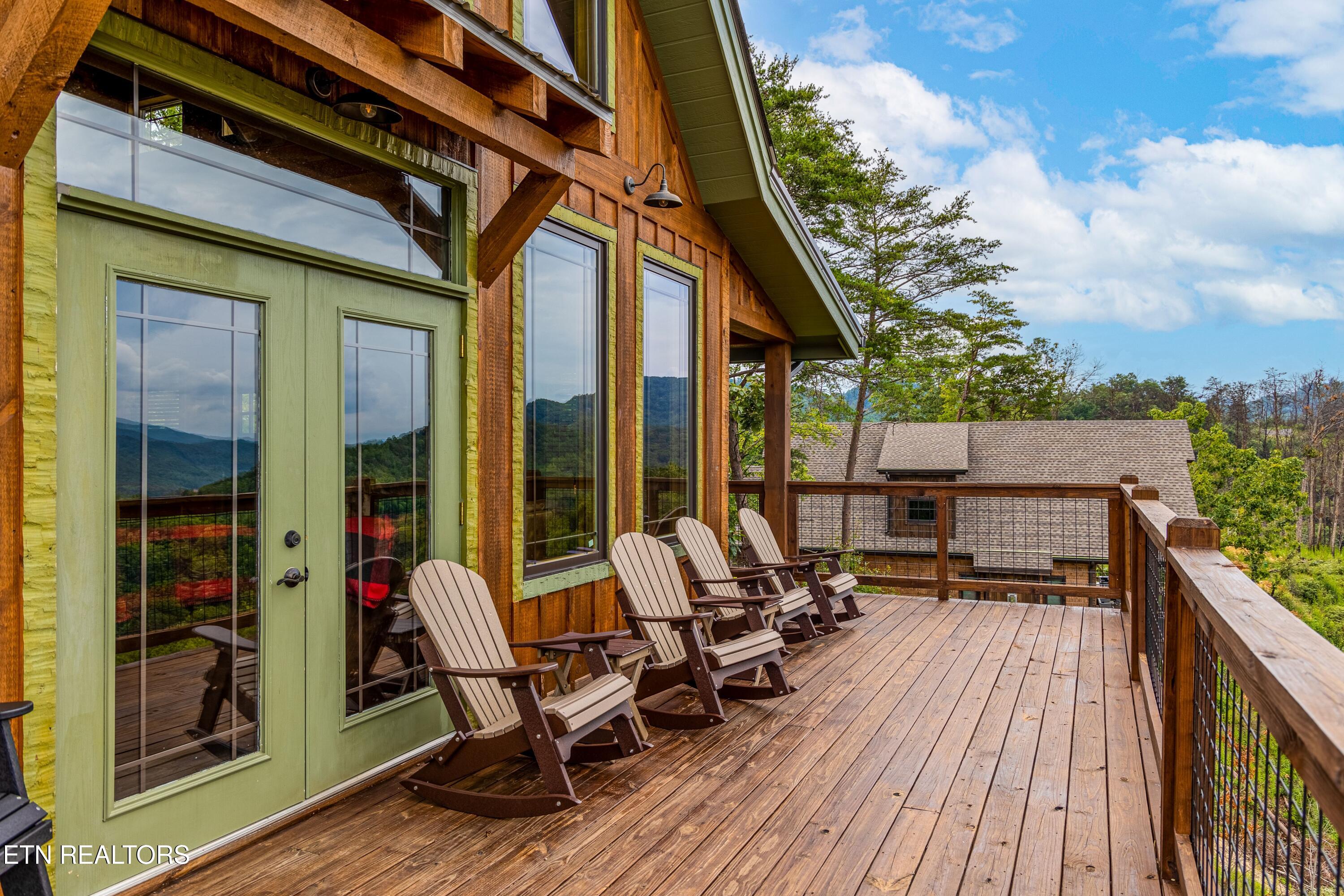 2520 Mountain Holly Way