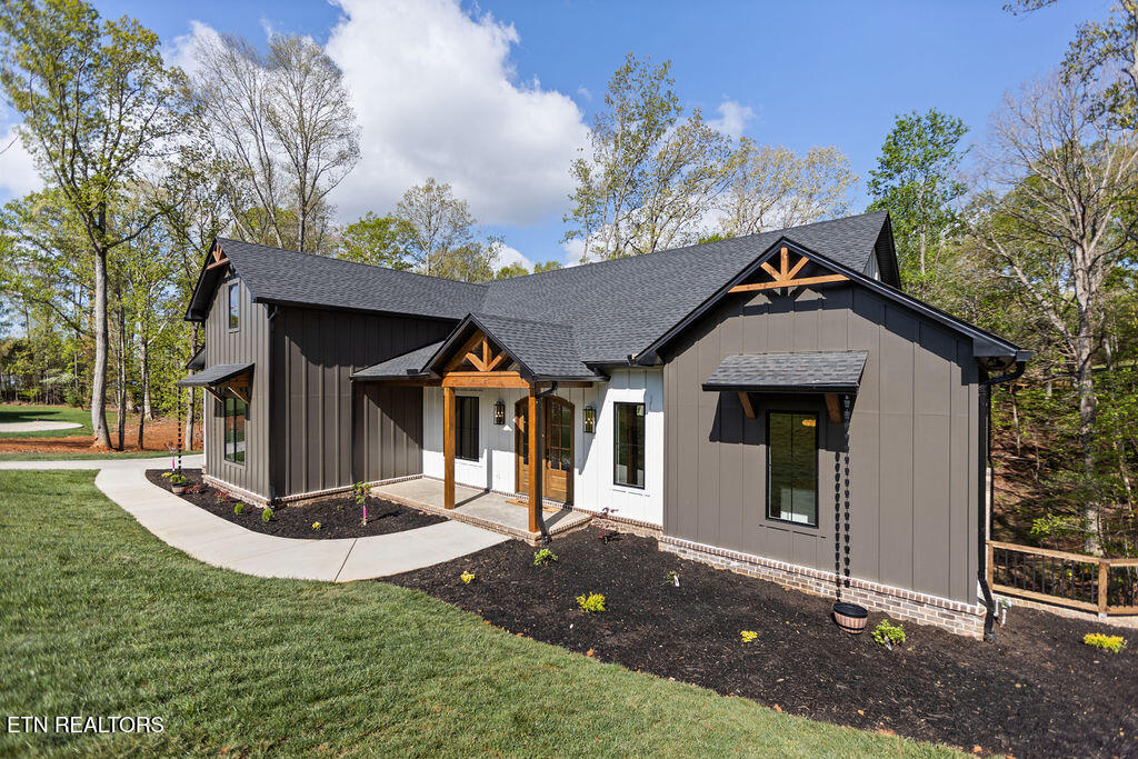 788 Blackberry Ridge Rd