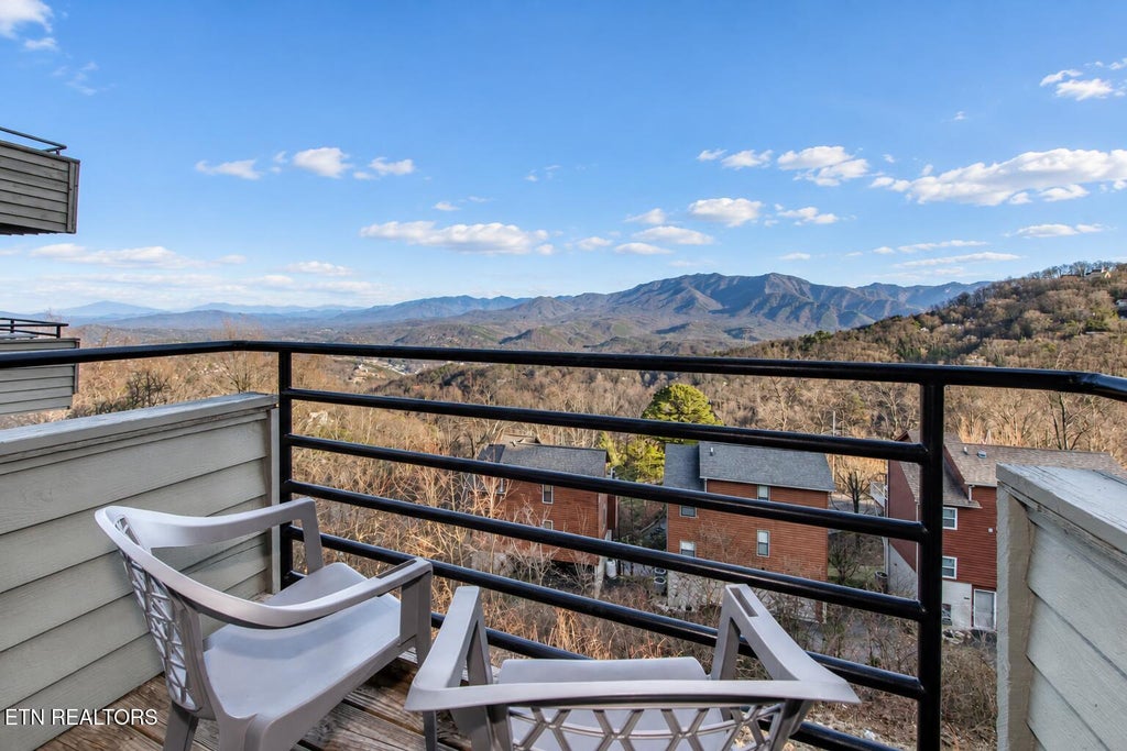 Photo of 1260 Ski View Drive #APT 8204, Gatlinburg, TN 37738 (MLS # 1355166)