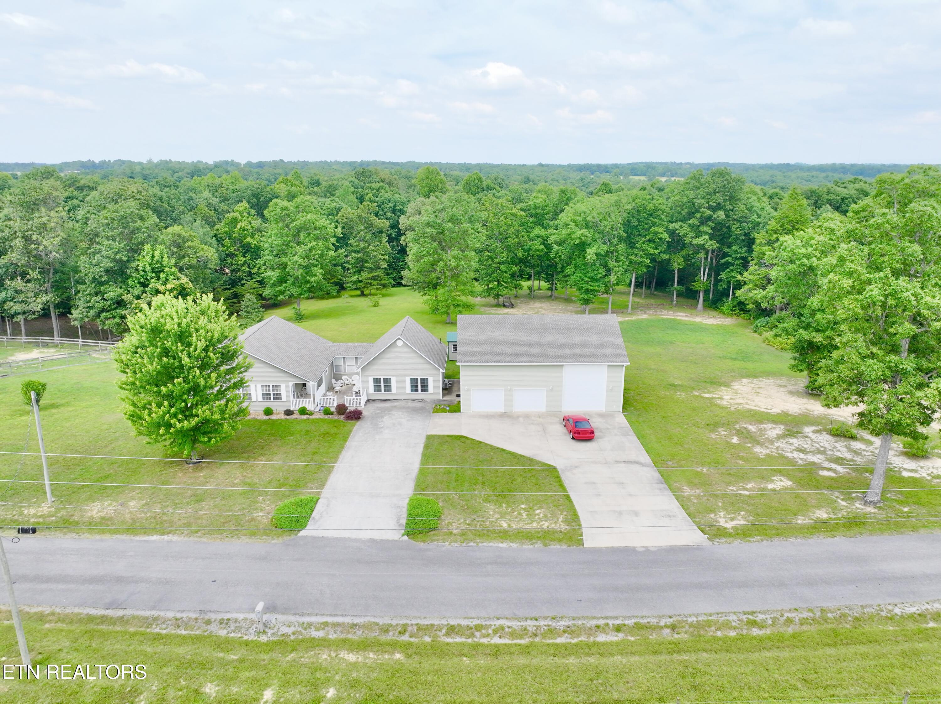 813 Clear Creek Pkwy