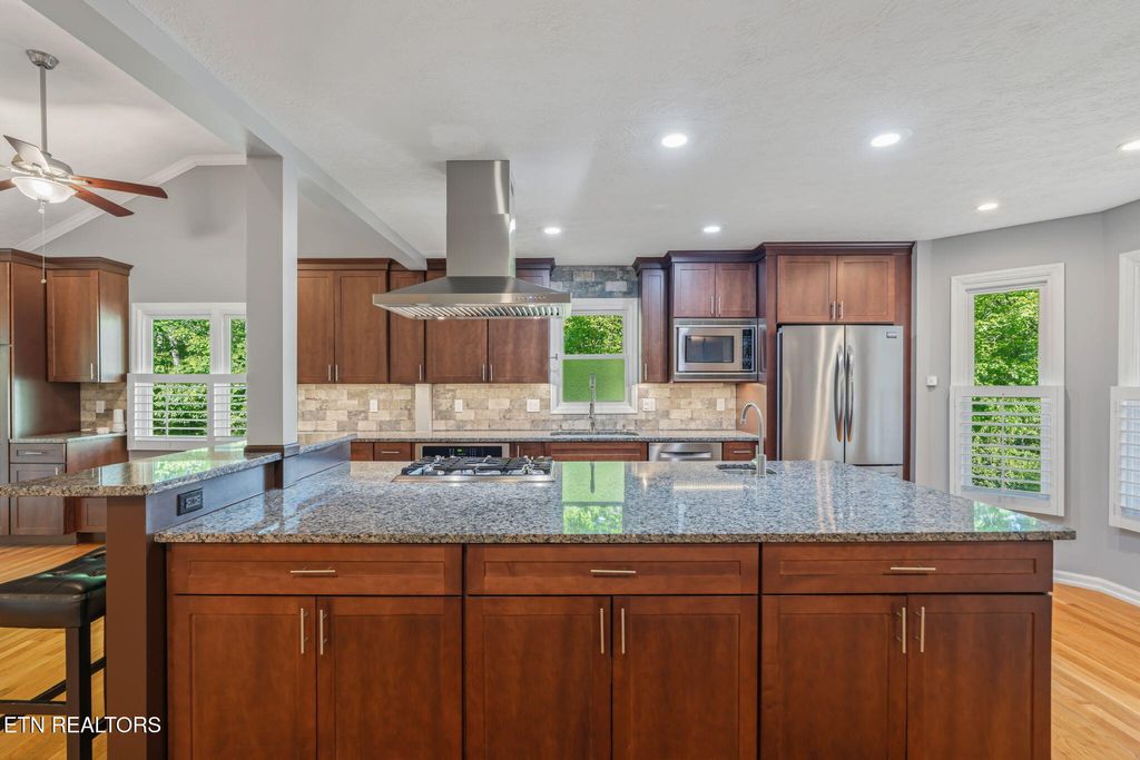 Photo of 2113 Berrywood Drive, Knoxville, TN 37932 (MLS # 1337932)