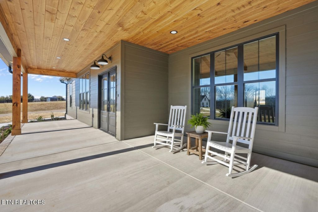 Photo of 932 Herbert Drive, Greenback, TN 37742 (MLS # 1329494)