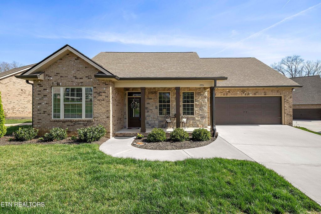 Photo of 1773 Mountain Drive, Lenoir City, TN 37772 (MLS # 1332923)