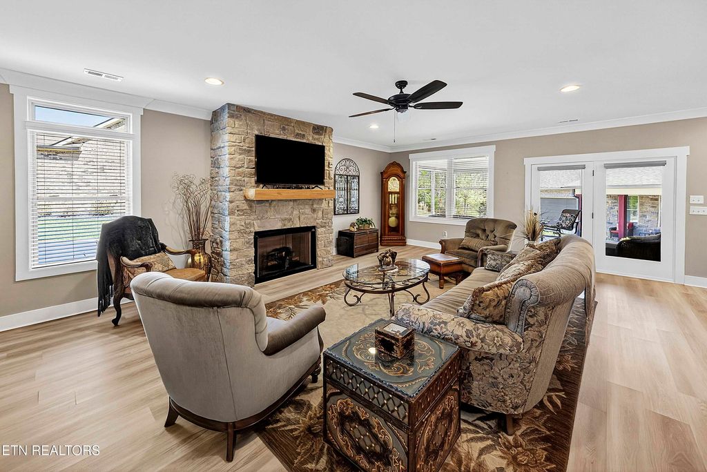 Photo of 1773 Mountain Drive, Lenoir City, TN 37772 (MLS # 1332923)