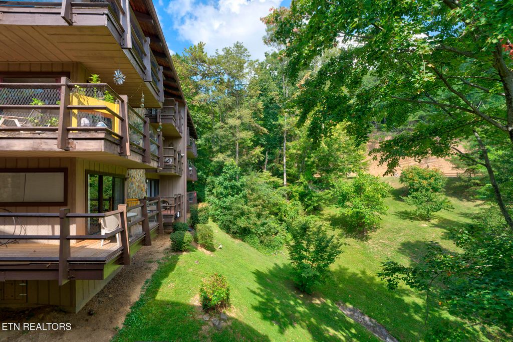Photo of 1081 Cove Rd #621, Sevierville, TN 37876 (MLS # 1316868)