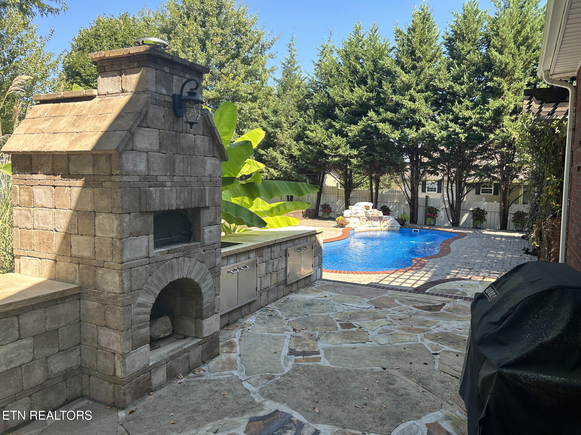 1347 Meadside Drive