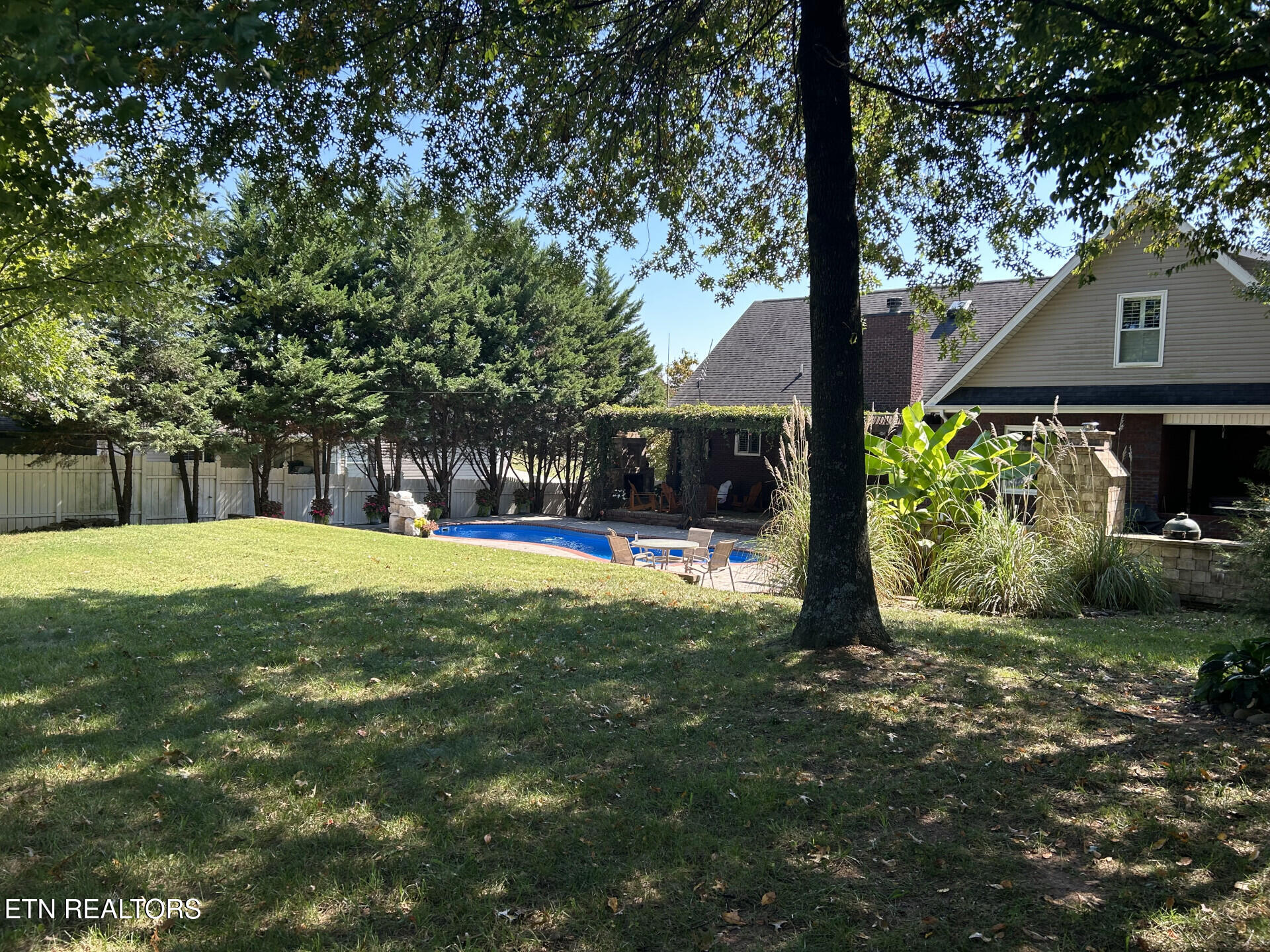 1347 Meadside Drive