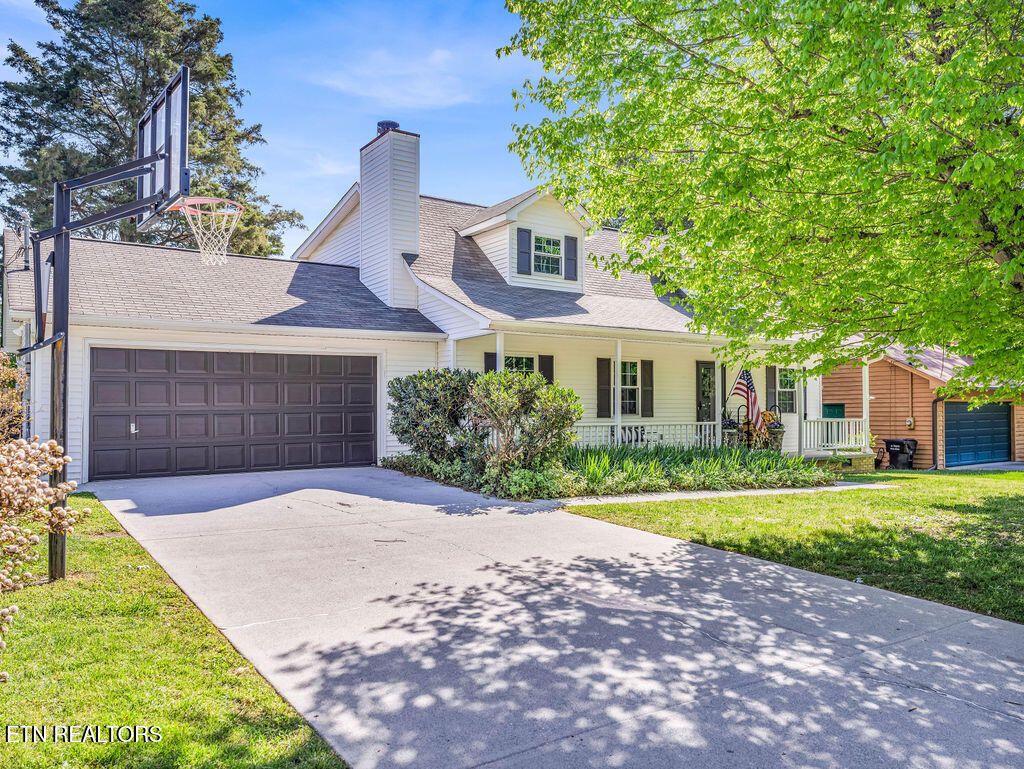 Photo of 2209 Orchard Meade Lane, Knoxville, TN 37923 (MLS # 1337888)