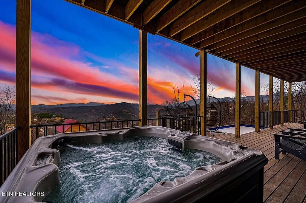 Photo of 793 Chestnut Drive, Gatlinburg, TN 37738 (MLS # 1328305)