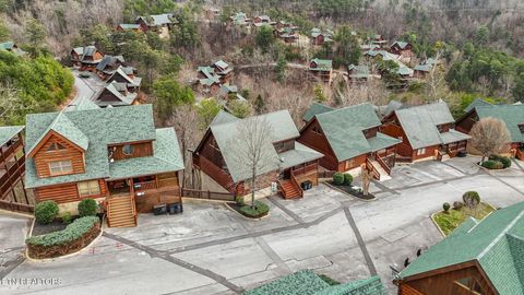 Tiny photo for 2006 Cougar Crossing Way, Sevierville, TN 37876 (MLS # 1332510)