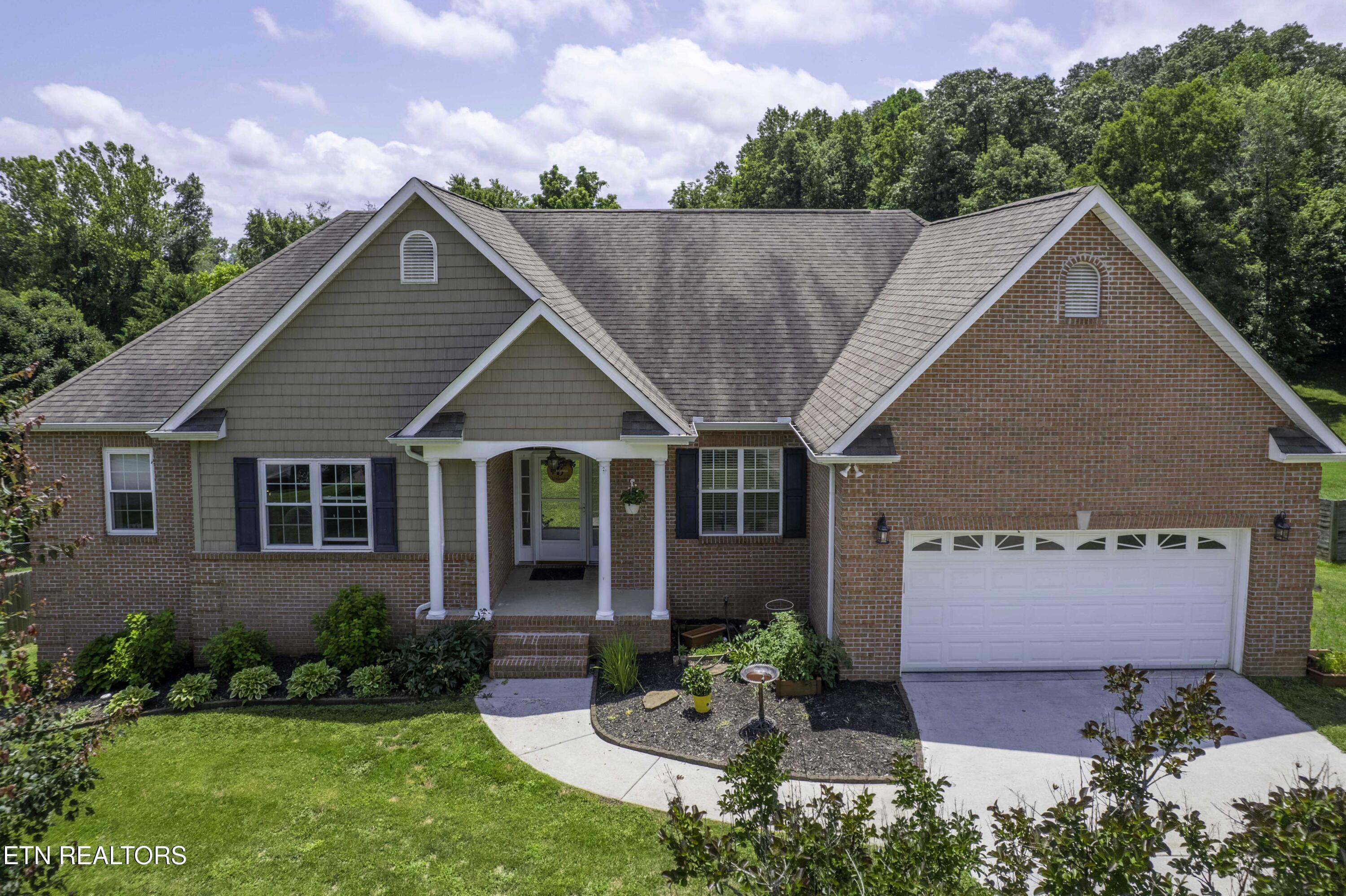 8111 Campbells Point Rd