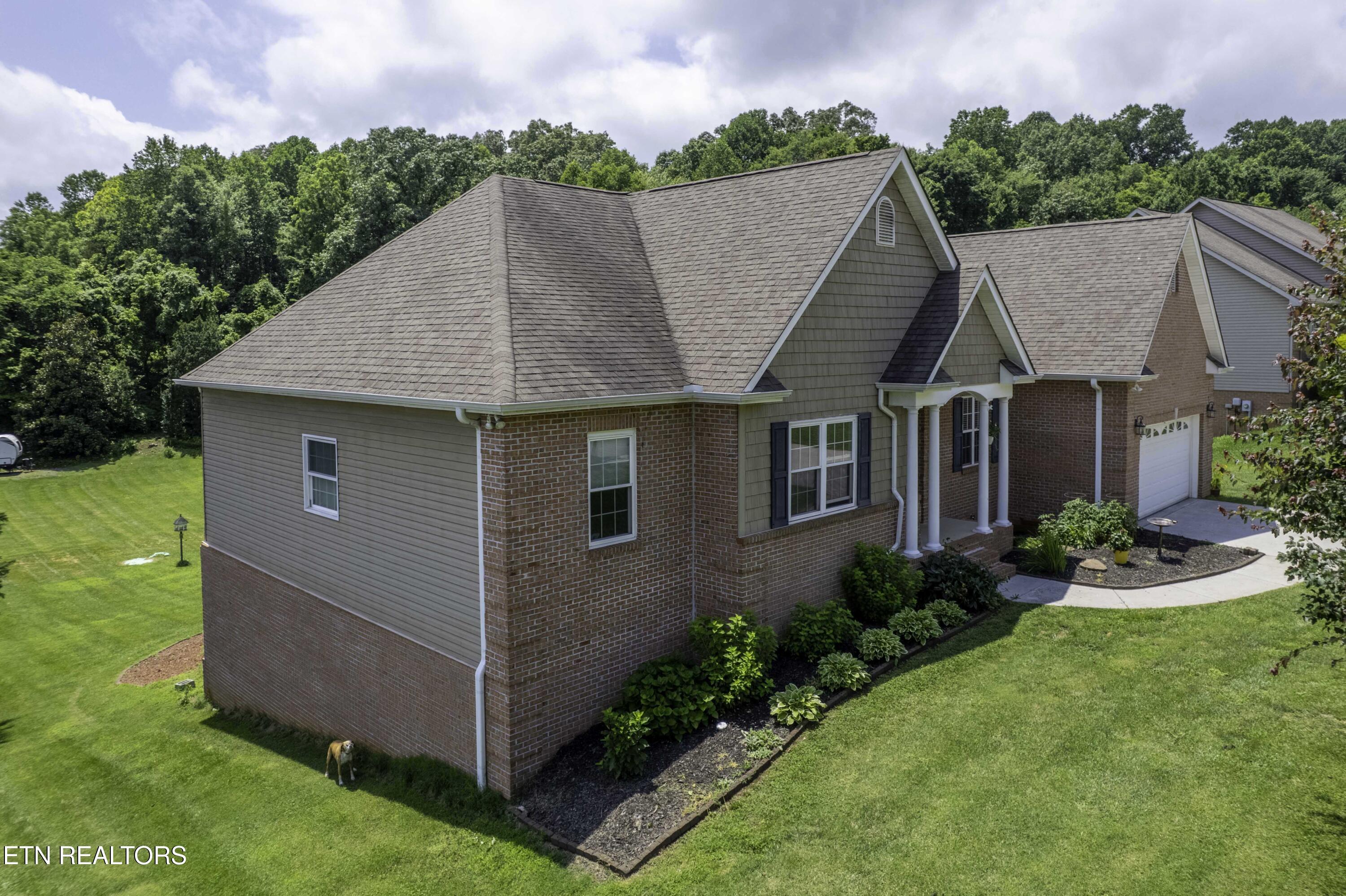 8111 Campbells Point Rd