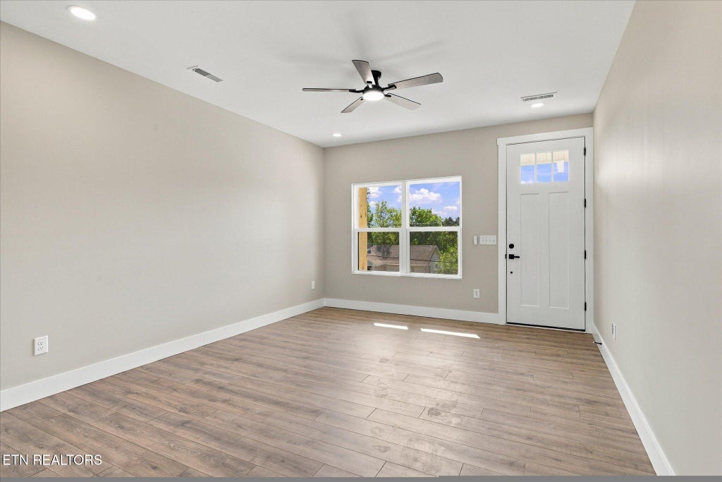 Photo of 2509 Bernhurst Drive, Knoxville, TN 37918 (MLS # 1356366)