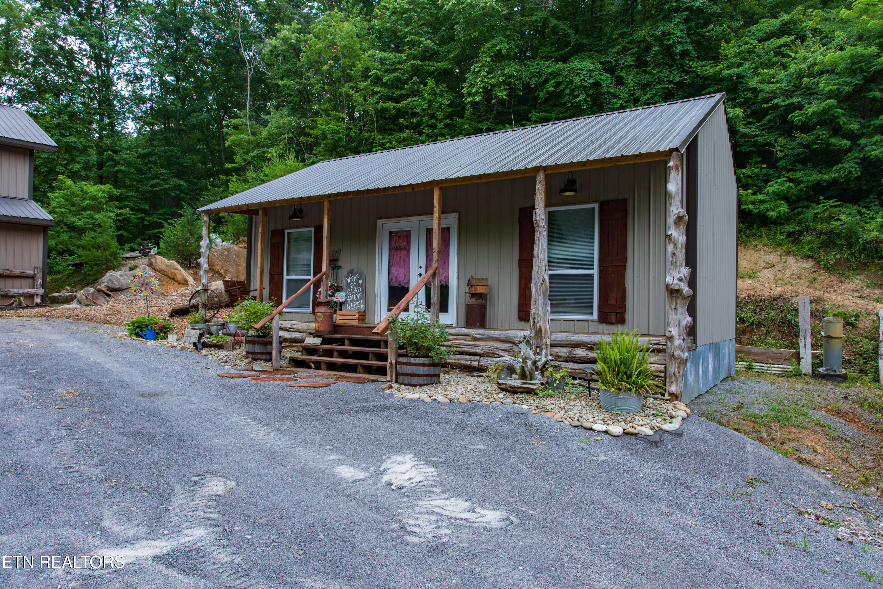 700 Damewood Hollow Rd