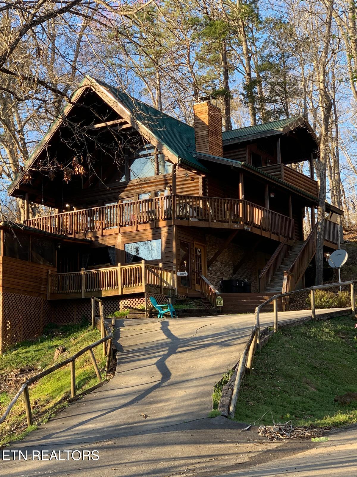 1009 Ravens Ford Way