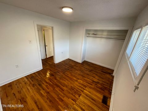 Tiny photo for 723 N Kingston Ave, Rockwood, TN 37854 (MLS # 1326222)