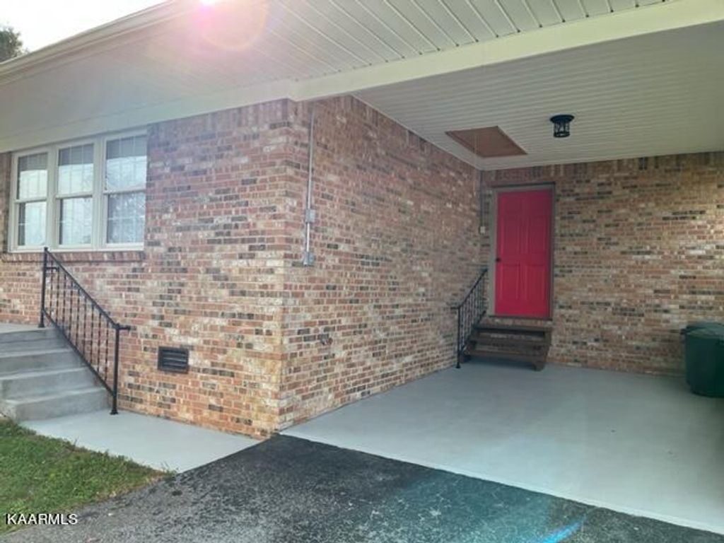 Photo of 226 TODD CIRCLE Cir, Tazewell, TN 37879 (MLS # 1228813)