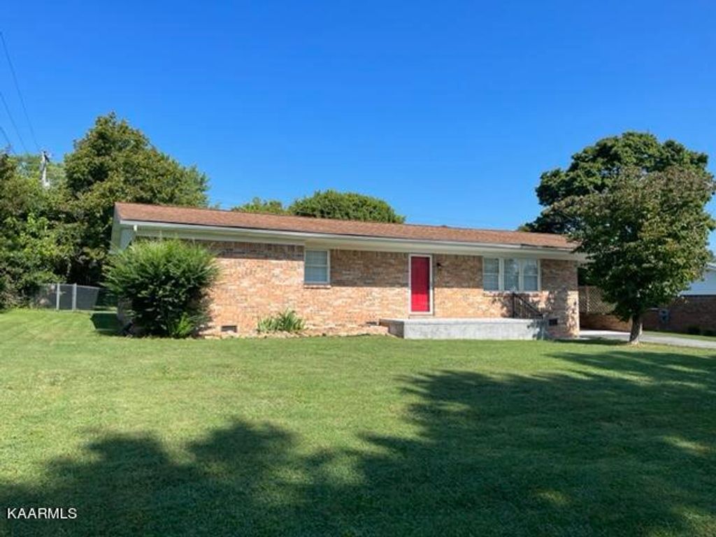 Photo of 226 TODD CIRCLE Cir, Tazewell, TN 37879 (MLS # 1228813)