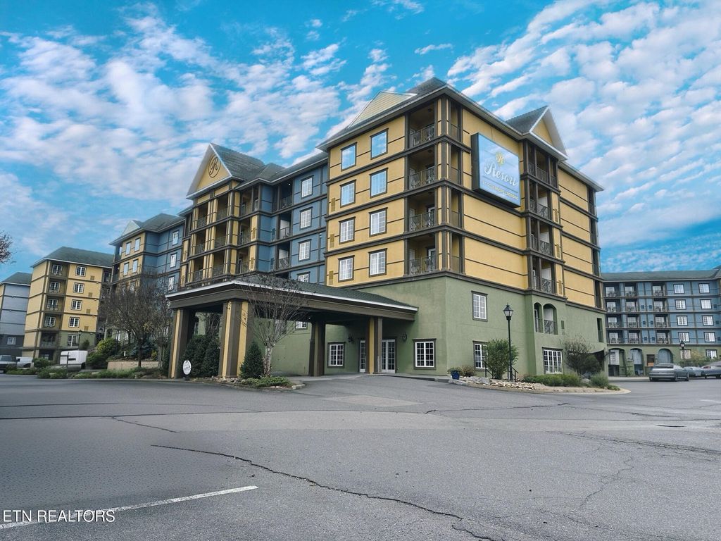 Photo of 225 Collier Drive #2102, Sevierville, TN 37862 (MLS # 1322842)