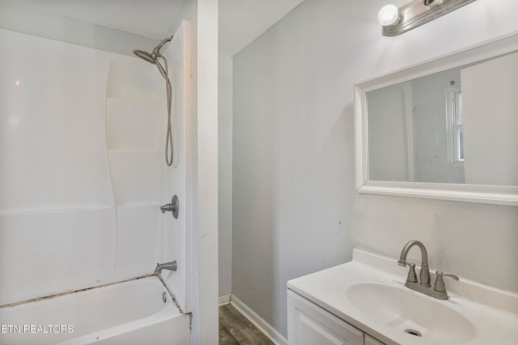 Photo of 1243 Iredell Ave, Knoxville, TN 37921 (MLS # 1335200)