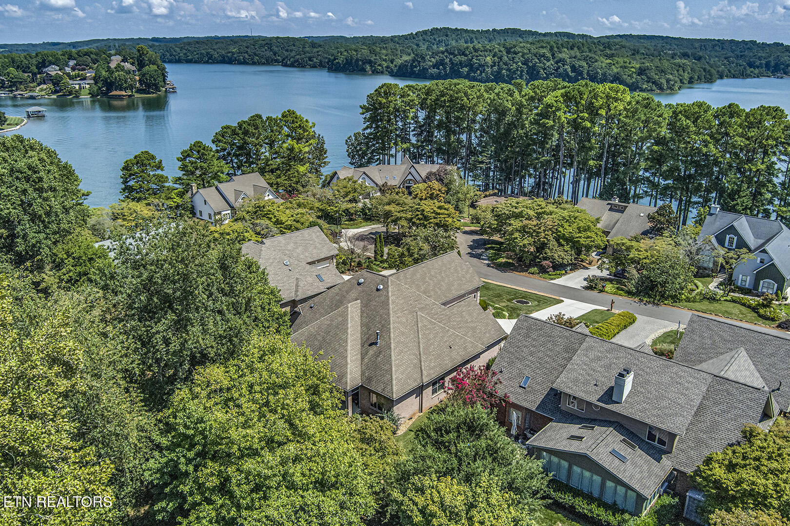 Loudon, Tennessee 37774, United States, 3 Bedrooms Bedrooms, ,3 BathroomsBathrooms,Residential,Coming Soon,198022