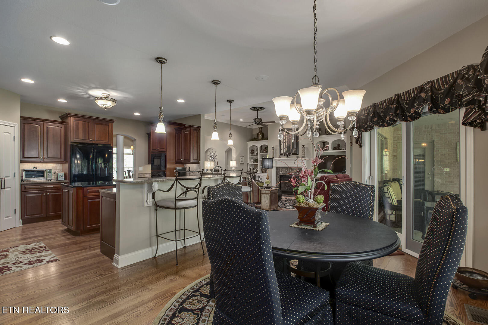 Loudon, Tennessee 37774, United States, 3 Bedrooms Bedrooms, ,3 BathroomsBathrooms,Residential,Coming Soon,198022