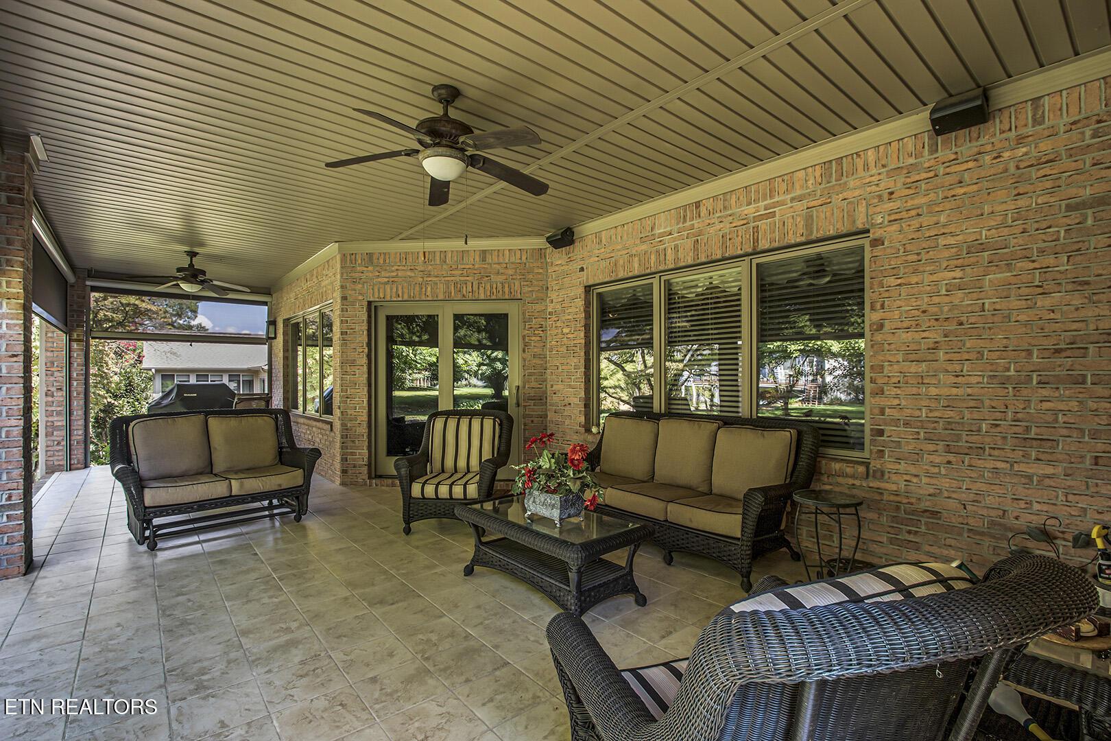 Loudon, Tennessee 37774, United States, 3 Bedrooms Bedrooms, ,3 BathroomsBathrooms,Residential,Coming Soon,198022