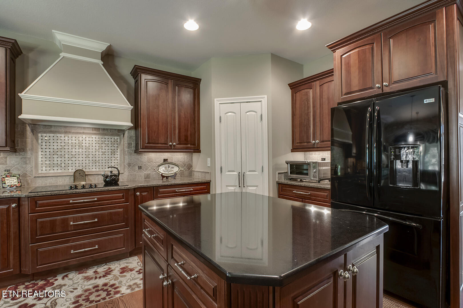 Loudon, Tennessee 37774, United States, 3 Bedrooms Bedrooms, ,3 BathroomsBathrooms,Residential,Coming Soon,198022