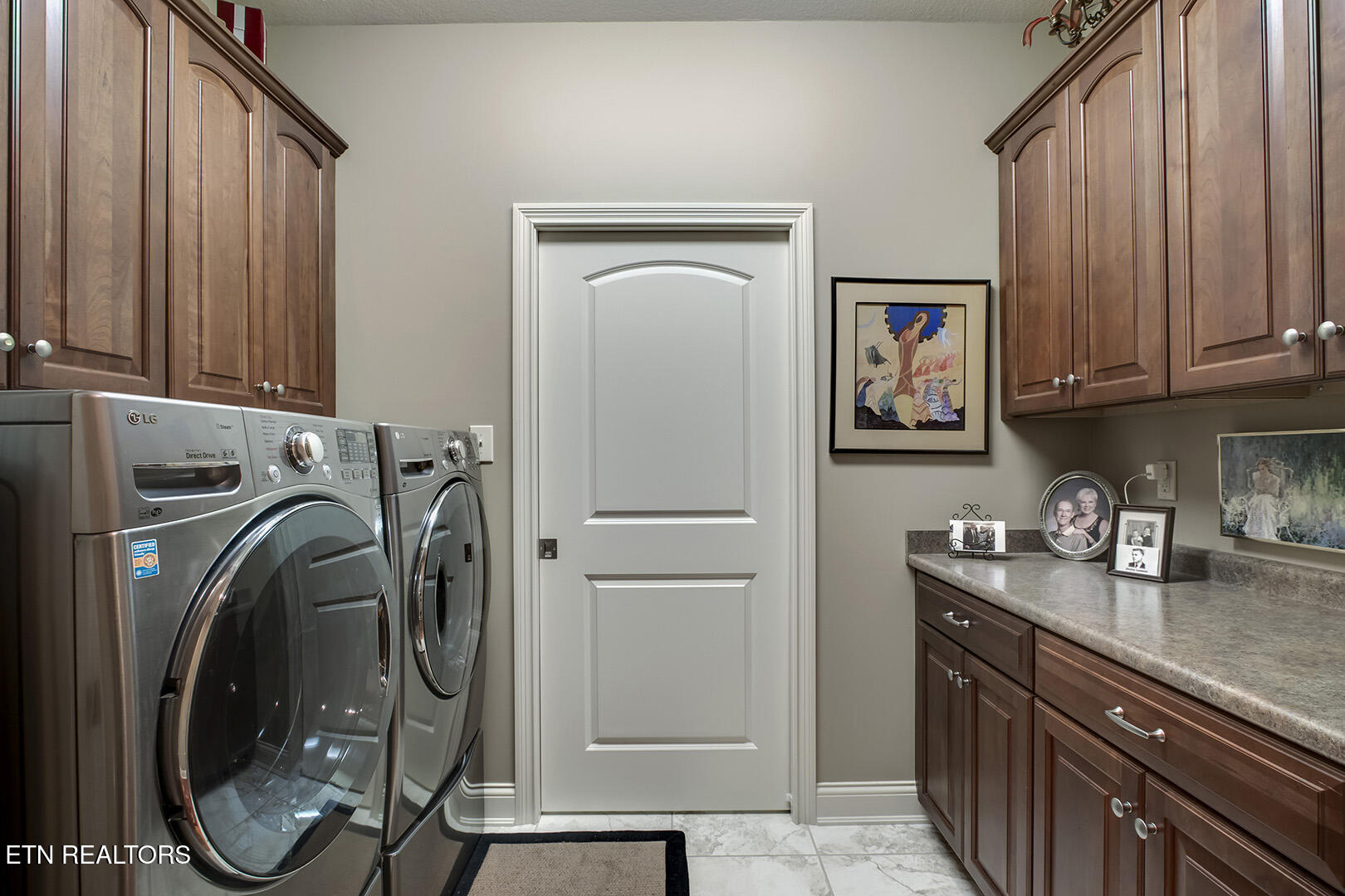 Loudon, Tennessee 37774, United States, 3 Bedrooms Bedrooms, ,3 BathroomsBathrooms,Residential,Coming Soon,198022