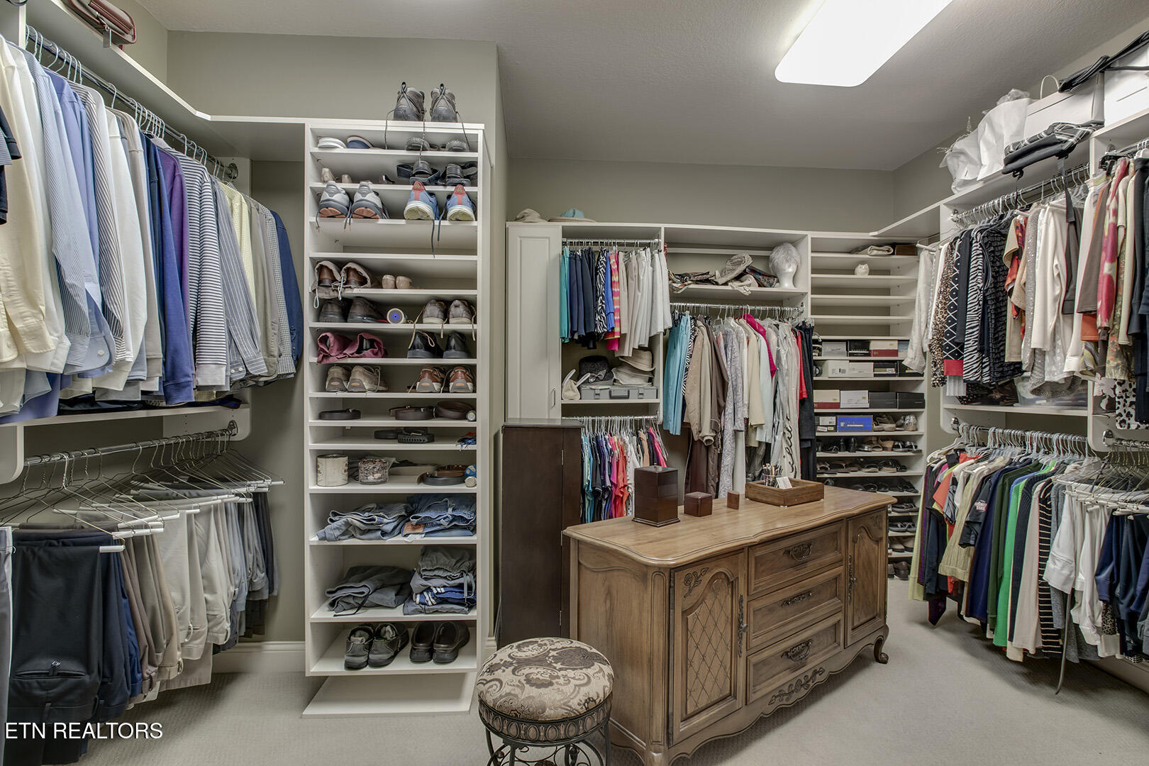 Loudon, Tennessee 37774, United States, 3 Bedrooms Bedrooms, ,3 BathroomsBathrooms,Residential,Coming Soon,198022