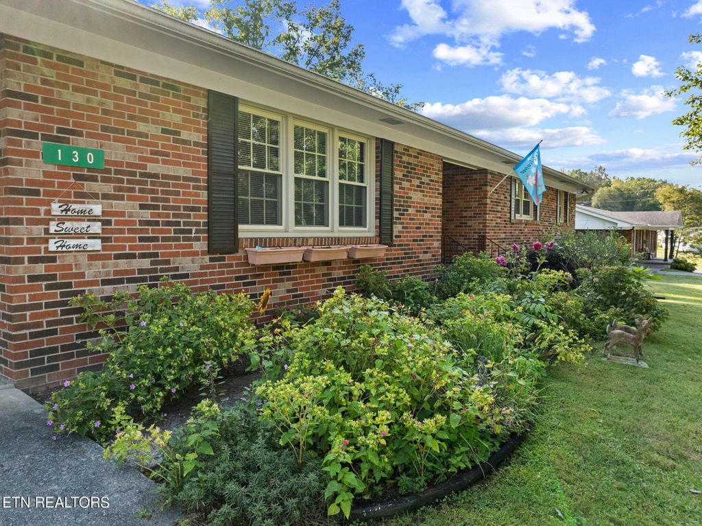 Photo of 130 Carden Lane, Rocky Top, TN 37769 (MLS # 1315605)