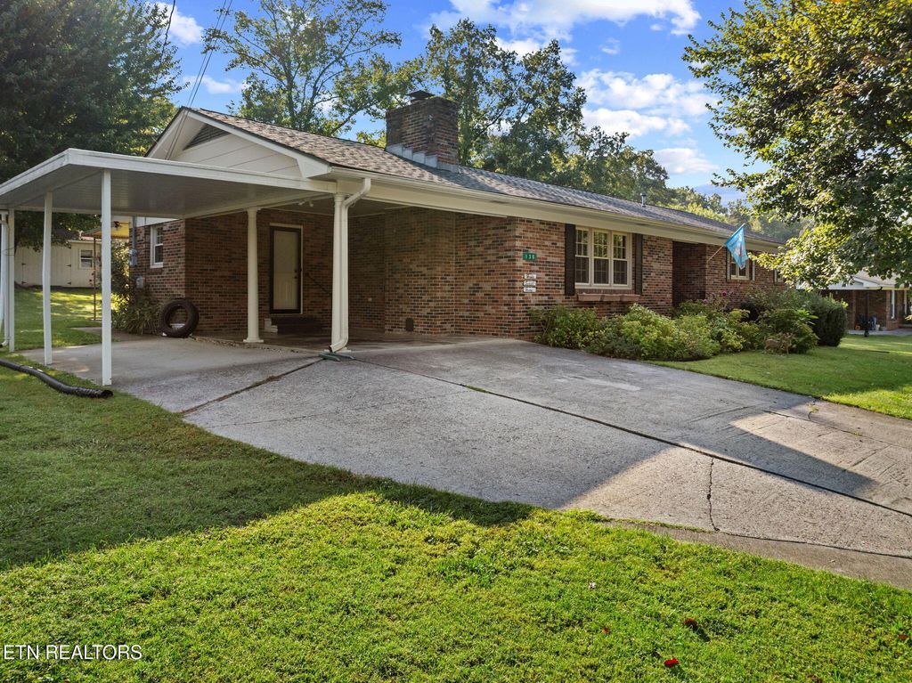 Photo of 130 Carden Lane, Rocky Top, TN 37769 (MLS # 1315605)