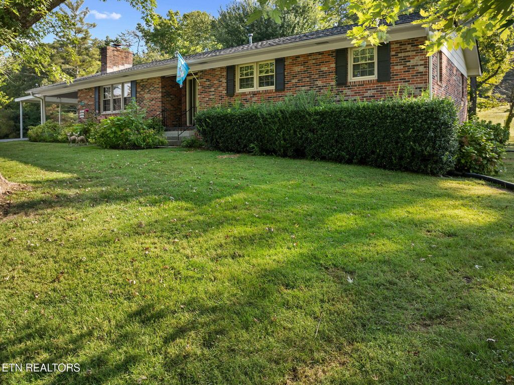 Photo of 130 Carden Lane, Rocky Top, TN 37769 (MLS # 1315605)