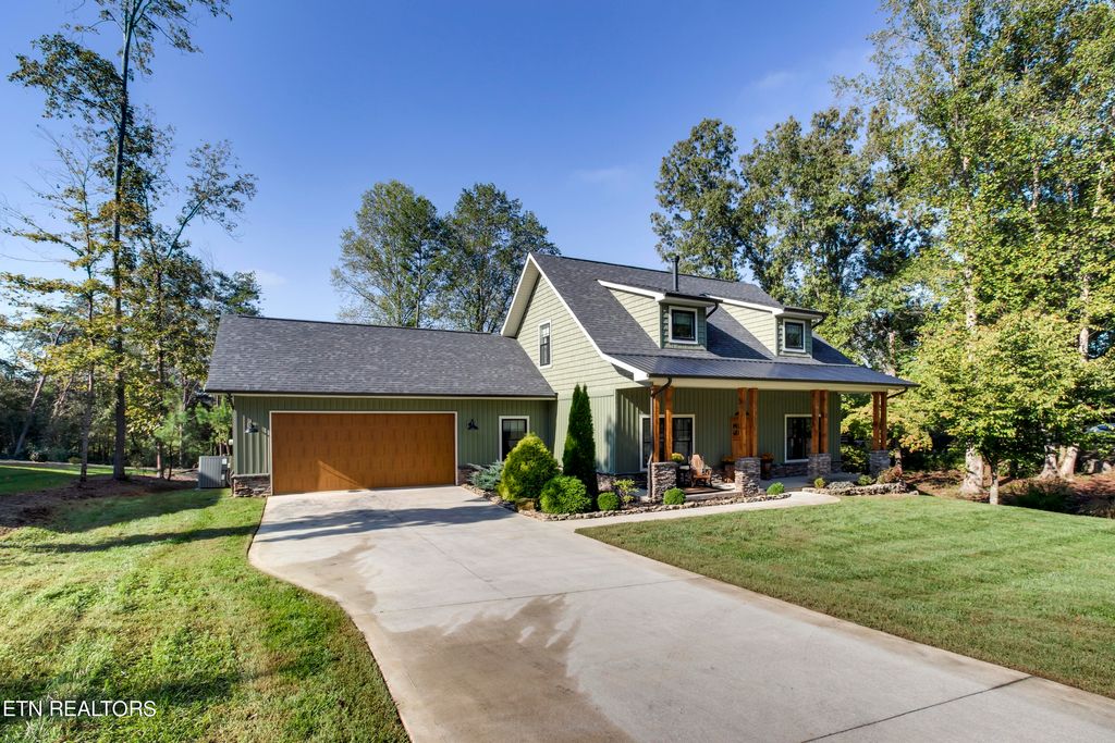 Photo of 137 Golanvyi Tr, Vonore, TN 37885 (MLS # 1278623)