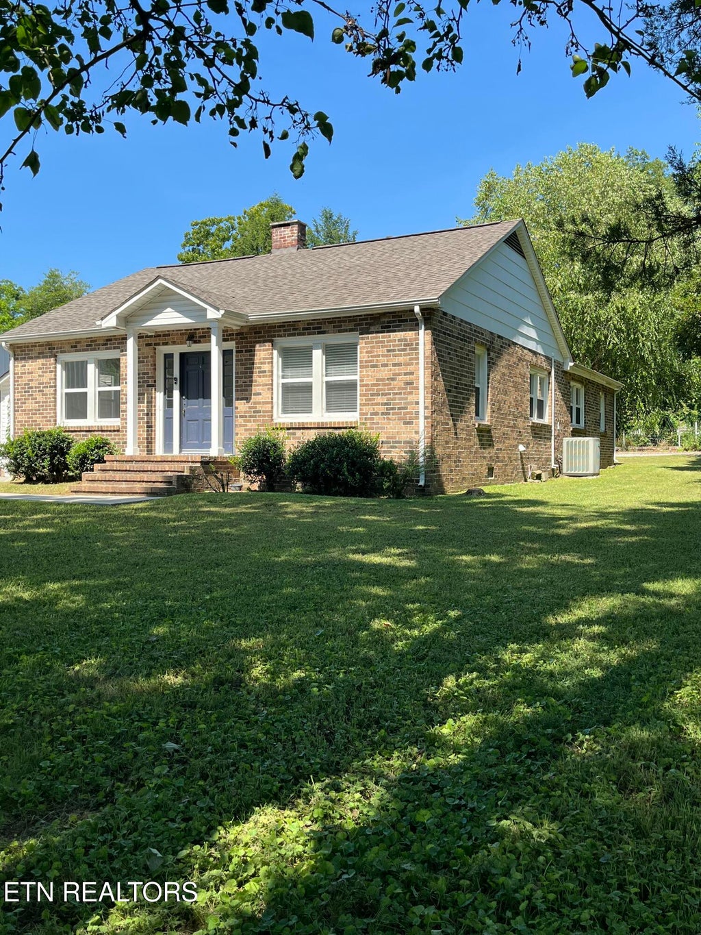 Photo of 1819 Market St, Dayton, TN 37321 (MLS # 1309701)