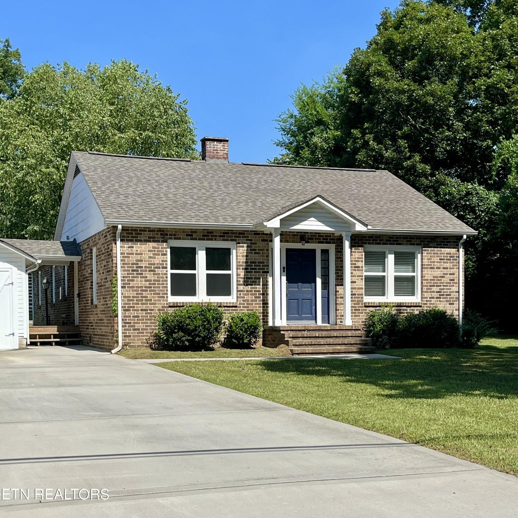 Photo of 1819 Market St, Dayton, TN 37321 (MLS # 1309701)