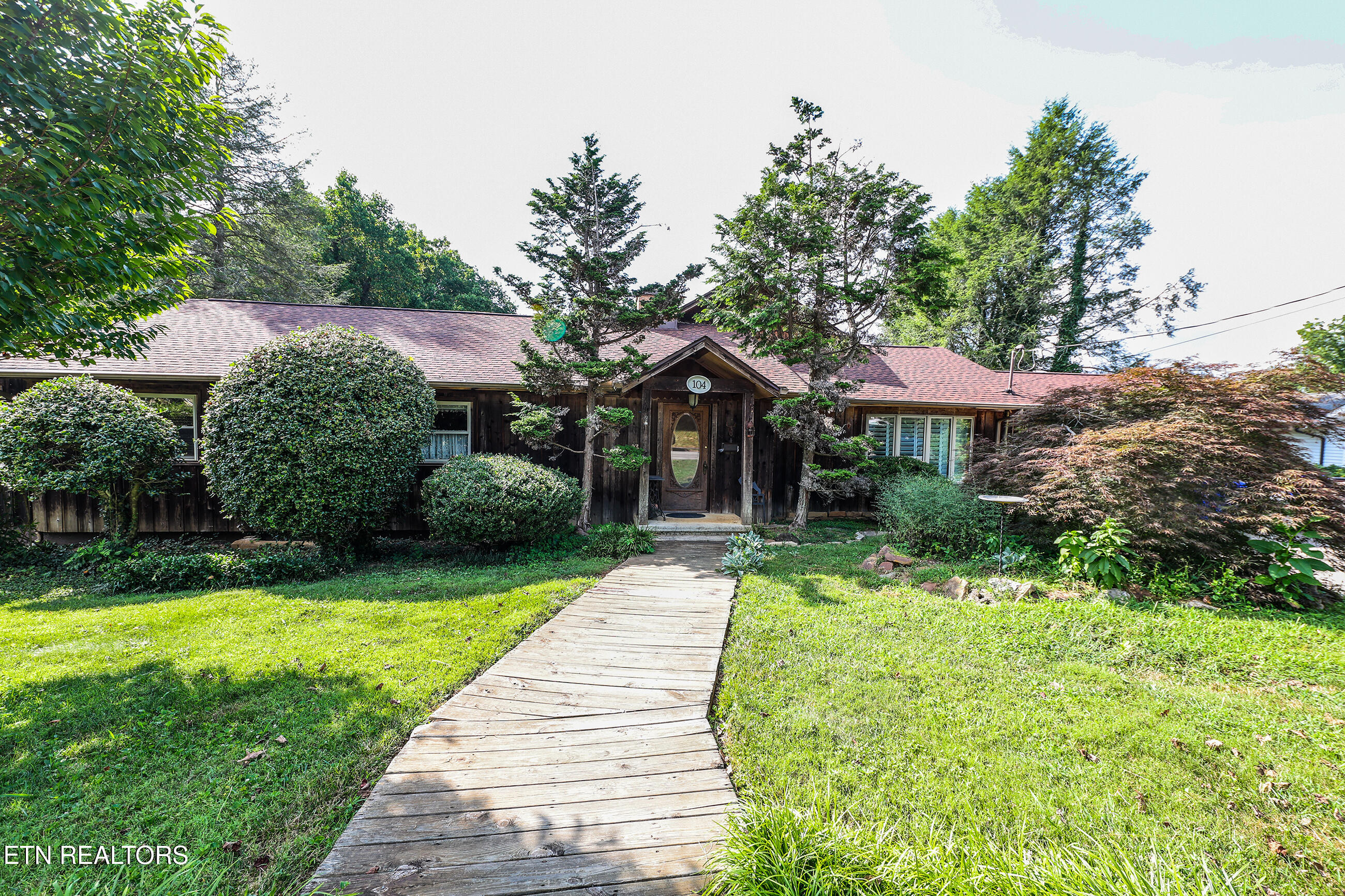 104 Ogden Circle
