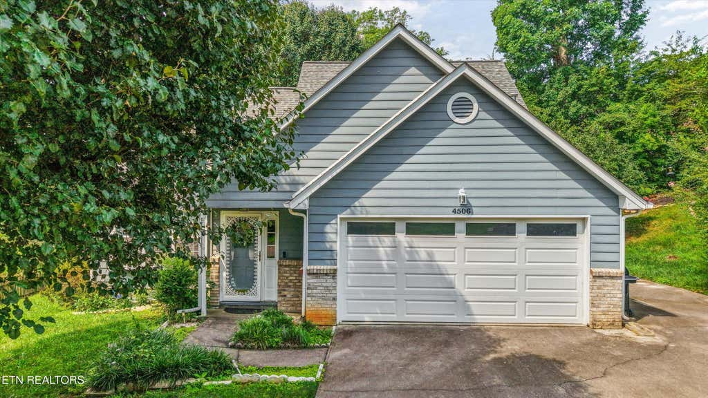 Photo of 4506 Kinlock Lane, Knoxville, TN 37921 (MLS # 1349656)